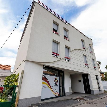 Apartman Skver Tuzla Esterno foto