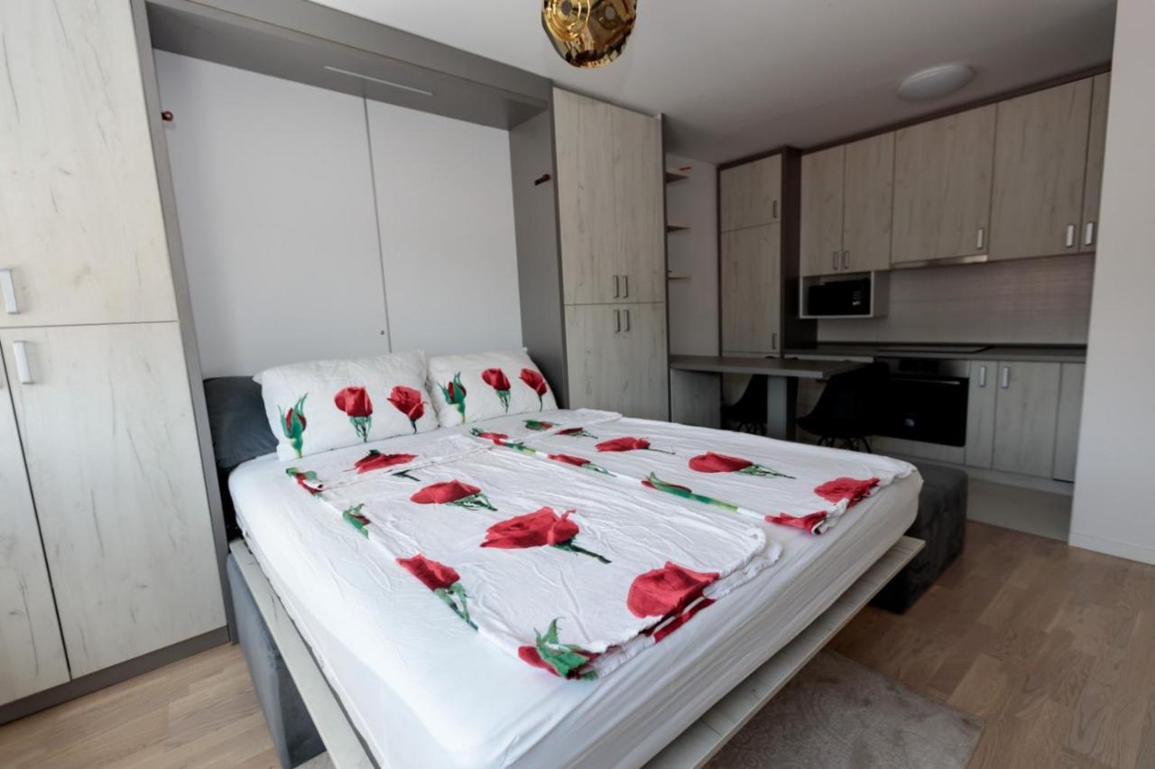 Apartman Skver Tuzla Esterno foto